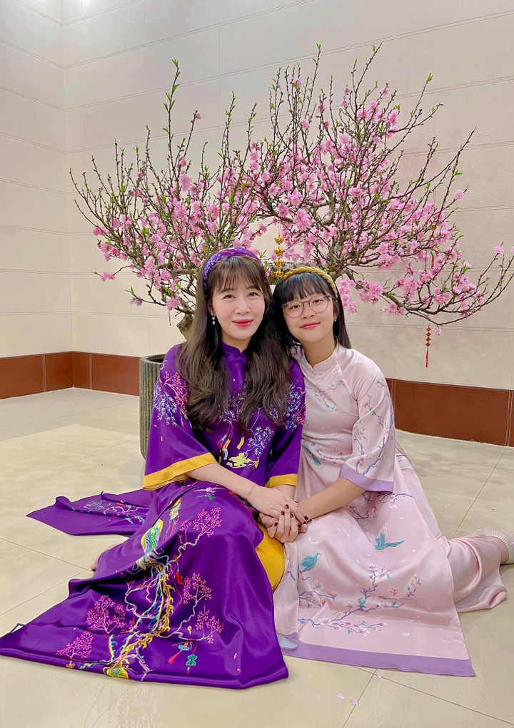 Con gái MC Diệp Chi: 12 tuổi 'trổ mã' xinh xắn, sở hữu chiều cao vượt trội - 1