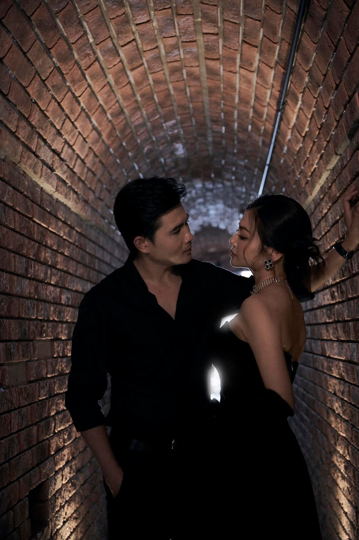 Vợ chồng anh cả 'Gia đình mình vui bất thình lình' khoe nhan sắc đỉnh cao - 3