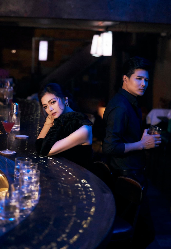 Vợ chồng anh cả 'Gia đình mình vui bất thình lình' khoe nhan sắc đỉnh cao - 4