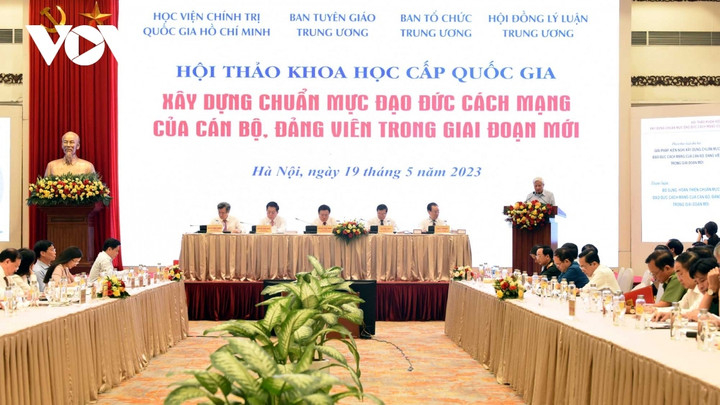 Nhiều cán bộ vì danh lợi cá nhân mà bất chấp kỷ luật Đảng, pháp luật Nhà nước - 1