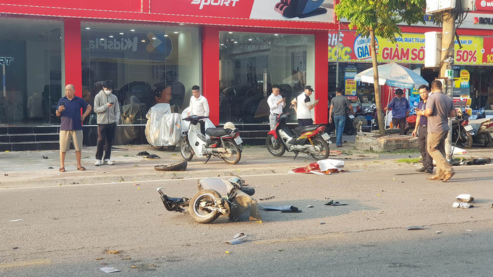 Hải Dương: Tài xế say xỉn đâm liên hoàn 4 phương tiện, 2 người bị thương nặng - 1