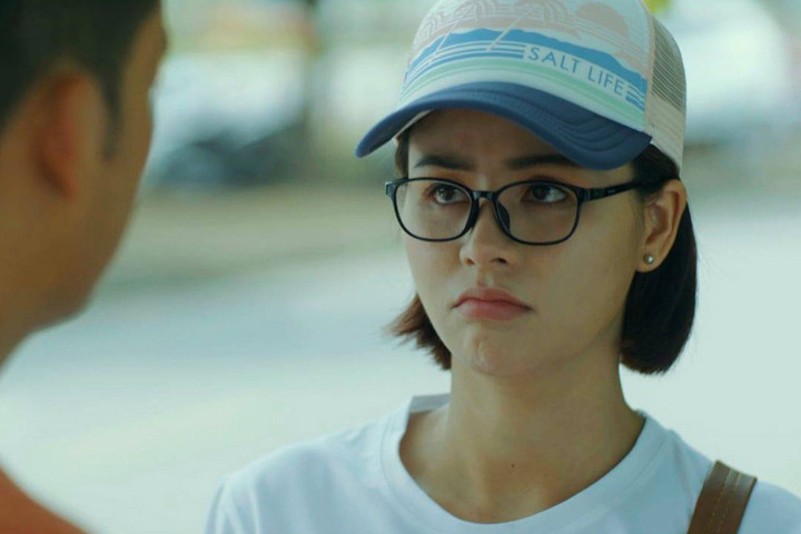 Nhan sắc ngày càng lạ của Lương Thu Trang 'Gia đình mình vui bất thình lình' - 6