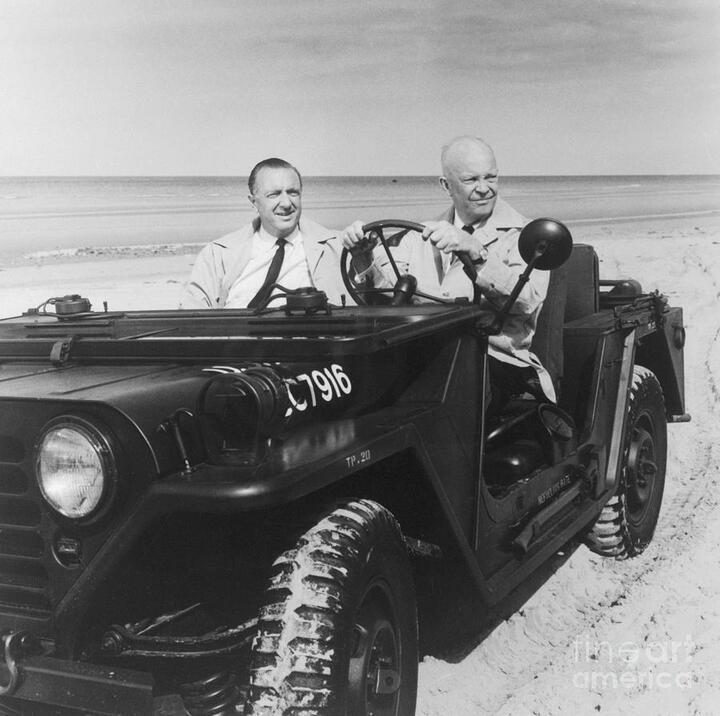 Chiếc xe Jeep của tướng Eisenhower từng được rao bán với giá 150.000 bảng Anh - 2