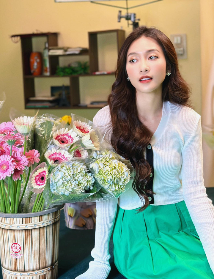 Sao Việt 20/5: Minh Hằng xinh đẹp khi bầu bí, Subeo nhà Hà Hồ cao vượt bố - 8