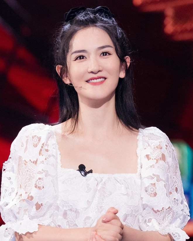 Tạ Na: Nỗ lực trở thành nữ MC hot nhất và chuyện tình 16 năm mặn nồng - 1