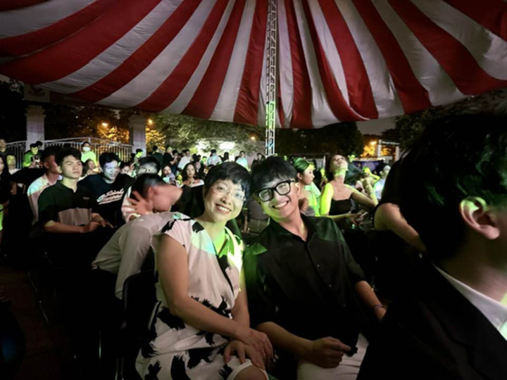 Con trai Thảo Vân - Công Lý: 'Nam thần' tuổi 18 ấm áp và hiếu thảo - 4