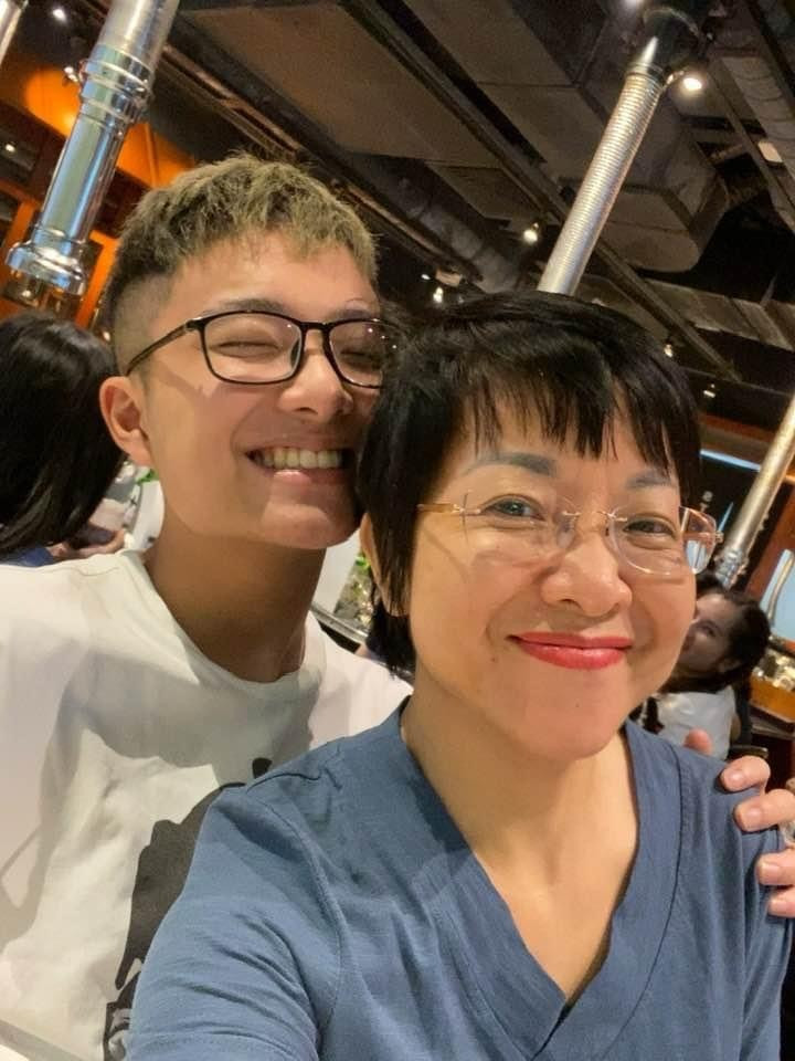 Con trai Thảo Vân - Công Lý: 'Nam thần' tuổi 18 ấm áp và hiếu thảo - 9