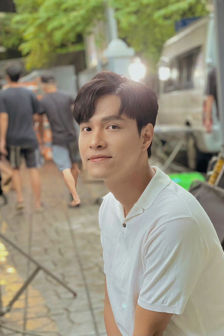 Điền 'Cuộc đời vẫn đẹp sao' bên ngoài lịch lãm, điển trai khác hẳn trên phim - 8