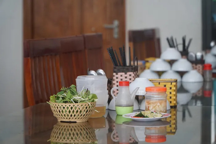Xử phạt nhà hàng ở Thanh Hoá bán suất bún chỉ có 2 cái chả - 2