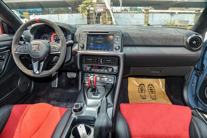 Nissan GT-R Nismo bản giới hạn về Việt Nam - 6