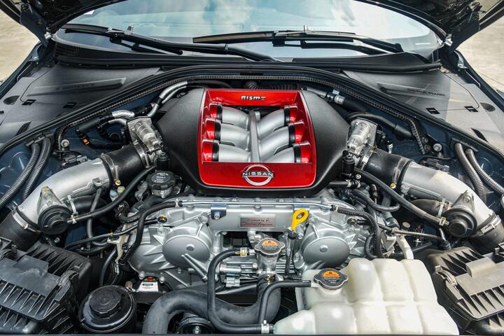 Nissan GT-R Nismo bản giới hạn về Việt Nam - 8