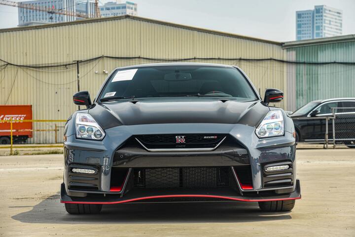 Nissan GT-R Nismo bản giới hạn về Việt Nam - 9