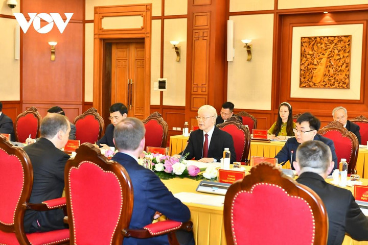 Tổng Bí thư hội đàm với Chủ tịch Đảng Nước Nga Thống nhất Dmitry Medvedev - 5