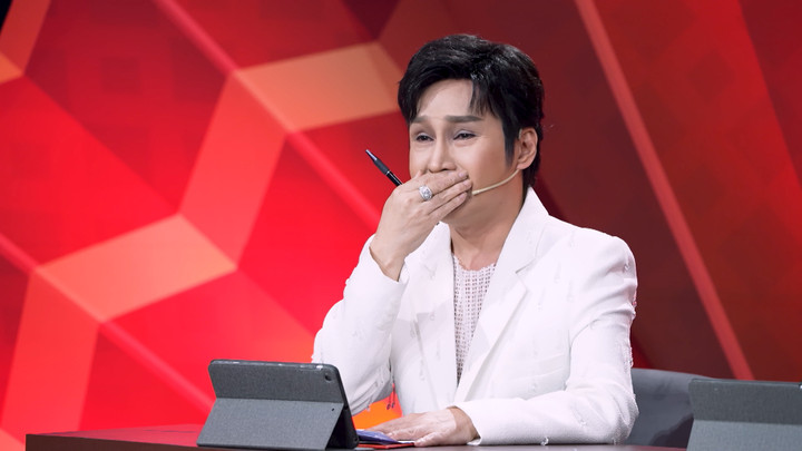 Vũ Luân bật khóc trên truyền hình khi nhớ về lời căn dặn của ba nuôi Vũ Linh - 1