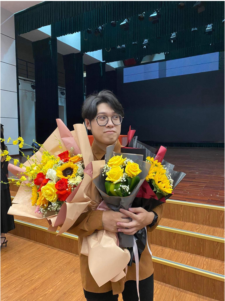 Nam sinh ĐH Kinh tế Quốc dân học giỏi, tài năng xứng đáng là 'con nhà người ta' - 4