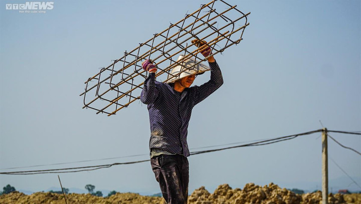 Ngày mai 24/5, nhiều nơi ở Bắc Bộ và Trung Bộ tiếp tục nắng nóng, có nơi gay gắt - 1