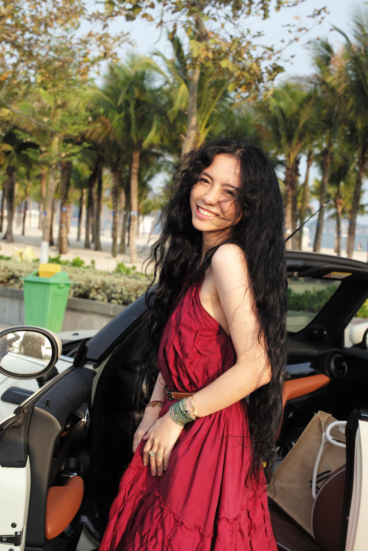 Nữ chính 'Người ấy là ai': Xinh như nàng thơ, là cháu ngoại PGS Văn Như Cương - 3