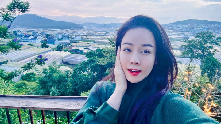 Sao Việt 25/5: Siu Black trẻ trung với tóc ngắn, Việt Hương khoe ảnh năm 17 tuổi - 7