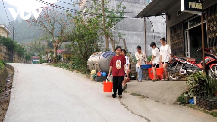 Bản Hồ khát nước sạch - 1