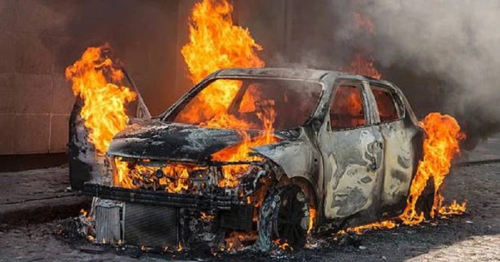 Lý do khiến ô tô gặp hỏa hoạn, lái xe nên biết để phòng tránh - 3