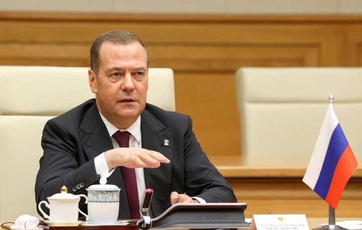 Ông Medvedev: Nga coi AUKUS, QUAD là liên minh không thân thiện - 1