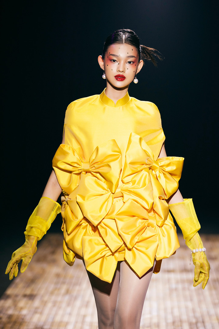 NTK Hà Linh Thư gây ấn tượng với BST lấy cảm hứng từ nghệ thuật Chèo - 6