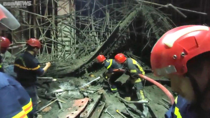 Hiện trường vụ sập giàn giáo khiến 5 người thương vong ở Đà Nẵng - 5