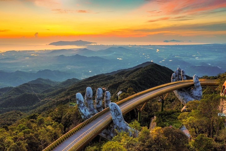 Các 'ông lớn' bắt tay, khách du lịch lợi đơn lợi kép - 2