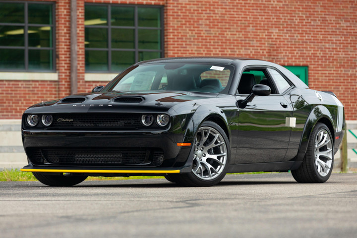 dodge, challenger, charger, dodge challenger, dodge charger, xe cơ bắp, cơ bắp mỹ, xe cơ bắp mỹ, black ghost, Godfrey Qualls, mecum, đấu giá, indy, indy 2023, camaro, chevrolet, ford, mustang ảnh 23 Huyền thoại Dodge Challenger 'Black Ghost' có giá hơn 1 triệu USD - 23