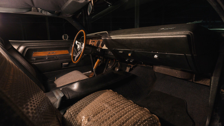 dodge, challenger, charger, dodge challenger, dodge charger, xe cơ bắp, cơ bắp mỹ, xe cơ bắp mỹ, black ghost, Godfrey Qualls, mecum, đấu giá, indy, indy 2023, camaro, chevrolet, ford, mustang ảnh 14 Huyền thoại Dodge Challenger 'Black Ghost' có giá hơn 1 triệu USD - 14