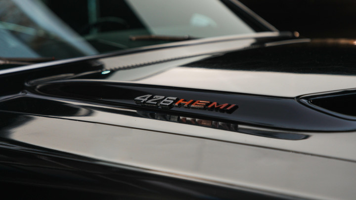 Huyền thoại Dodge Challenger 'Black Ghost' có giá hơn 1 triệu USD - 8