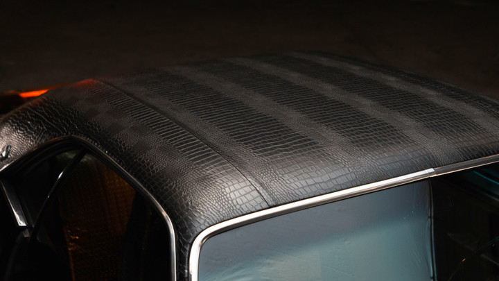 Huyền thoại Dodge Challenger 'Black Ghost' có giá hơn 1 triệu USD - 9