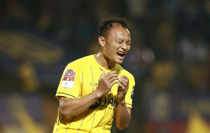 Trực tiếp bóng đá CLB Công an Hà Nội 2-1 SLNA: Jhon Cley ghi bàn - 4