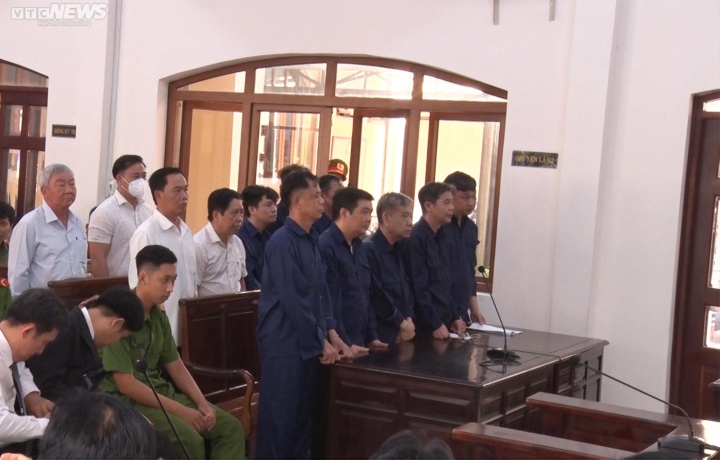 Hoãn phiên toà xử 12 cựu lãnh đạo, cán bộ Đồng Nai vụ biến đất công thành đất tư - 1
