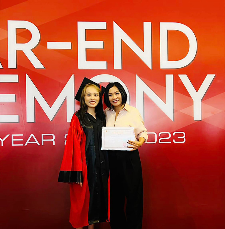 Sao Việt 28/5: NSND Tự Long xúc động với bức thư con gái viết tặng - 12