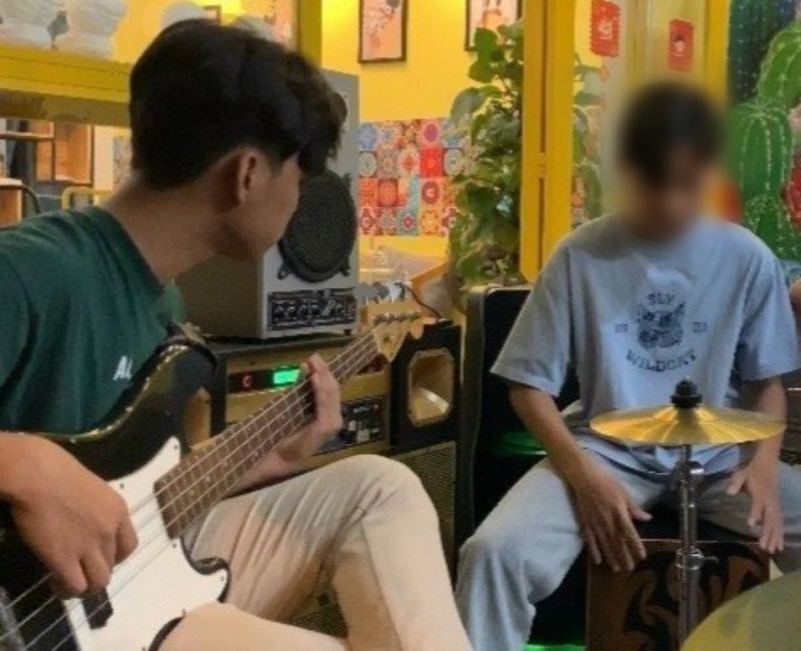 Nam sinh tử nạn trên đường đi làm thêm: Tiếc thương chàng trai hát hay, đàn giỏi - 2