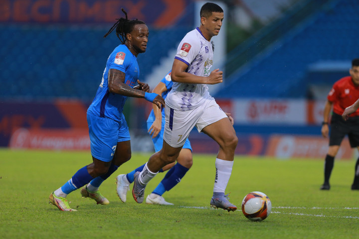 Trực tiếp bóng đá CLB Bình Dương 1-1 Hà Nội FC: Văn Tùng lập công - 2