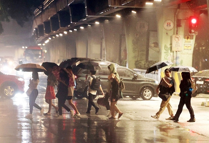Philippines sẵn sàng ứng phó siêu bão Mawar - 1