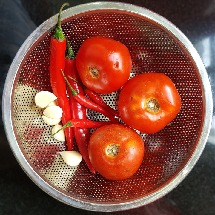 Cô giáo 9x bật mí công thức làm tương ớt siêu ngon tại nhà - 2