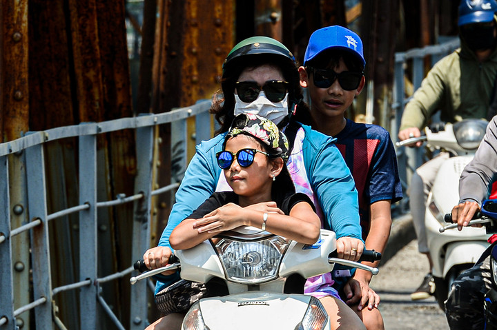 Dự báo thời tiết ngày 28/5: Bắc Bộ ngày nắng, chiều tối và đêm có mưa rào - 1