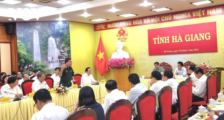 Thủ tướng Phạm Minh Chính làm việc với Ban Thường vụ Tỉnh ủy Hà Giang - 1