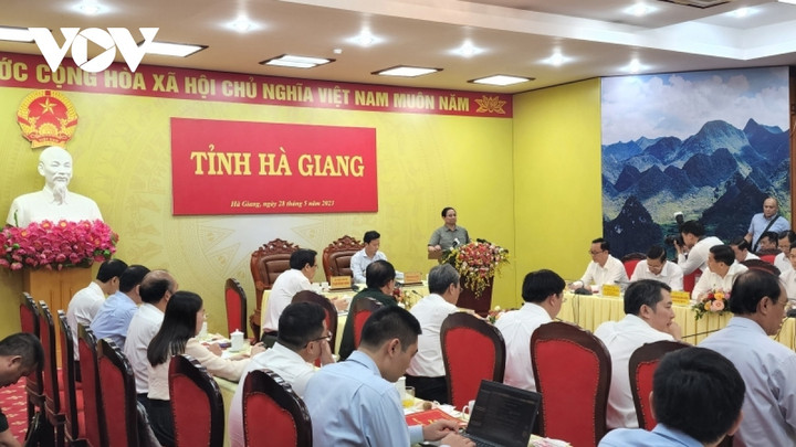 Thủ tướng Phạm Minh Chính làm việc với Ban Thường vụ Tỉnh ủy Hà Giang - 3