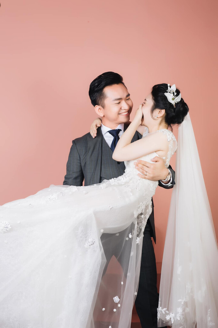 Vượt qua cửa tử, MC Hạnh Phúc VTV viên mãn bên vợ con - 7