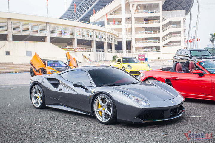 Siêu xe Ferrari 488 GTB từng gắn bó với Cường Đô la rao bán giá chỉ hơn 7 tỷ - 10