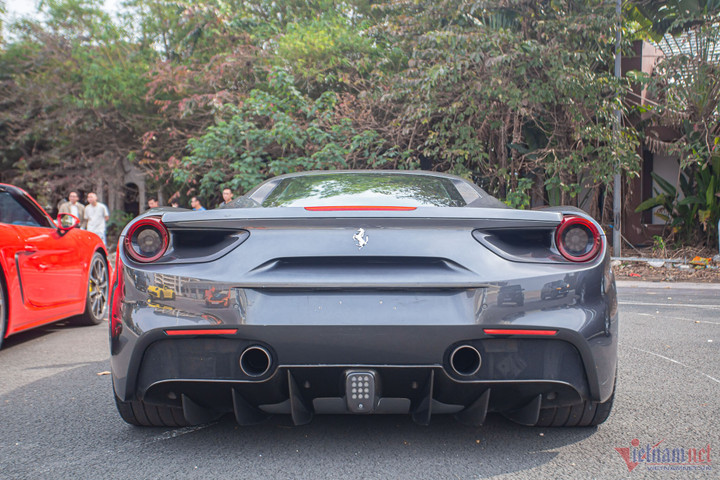 Siêu xe Ferrari 488 GTB từng gắn bó với Cường Đô la rao bán giá chỉ hơn 7 tỷ - 3