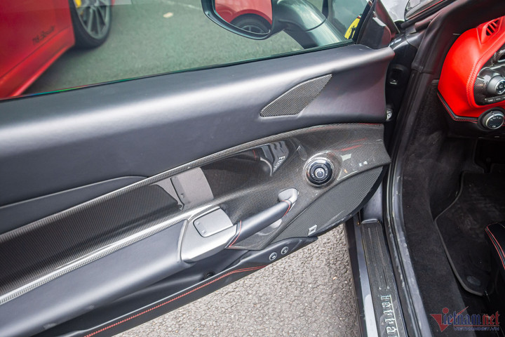 Siêu xe Ferrari 488 GTB từng gắn bó với Cường Đô la rao bán giá chỉ hơn 7 tỷ - 8