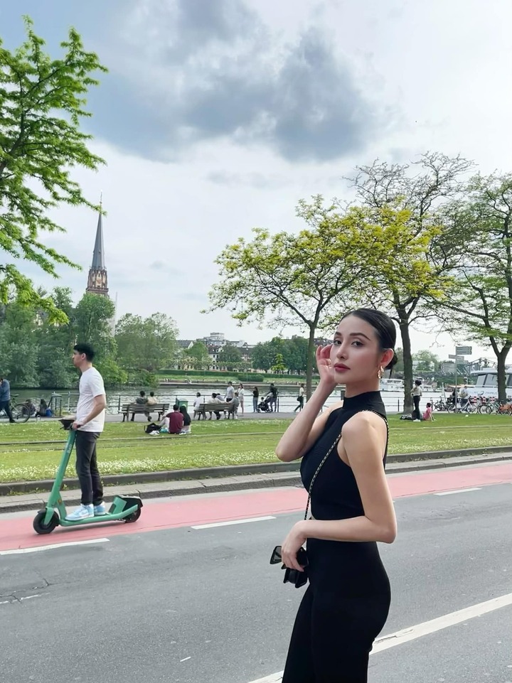 Sao Việt 31/5: Lâm Khánh Chi gợi cảm, tình cũ Trấn Thành ngày càng xinh đẹp - 3