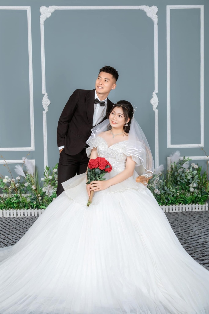 Cựu tiền vệ U23 Việt Nam kết hôn với nữ tuyển thủ xinh đẹp - 7