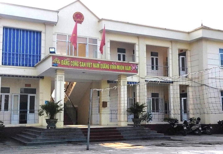 Vợ cán bộ địa chính xã ở Thanh Hóa gửi đơn 'tố' chồng có con riêng - 1