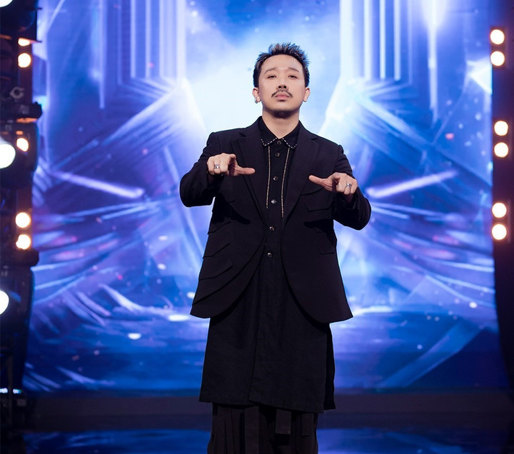 Ngoại hình ngày càng lạ của Trấn Thành qua 3 mùa 'Rap Việt' - 6